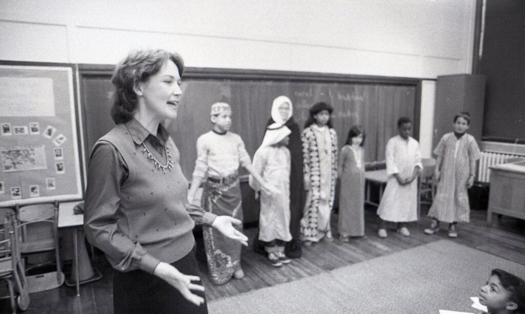 1983 CCAS LAUNCHES TEACHER OUTREACH
Nan Anthony, the first director of the Community Resource Service, speaks to an elementary class as part of the new program to help K-14 educators teach about the Middle East.
